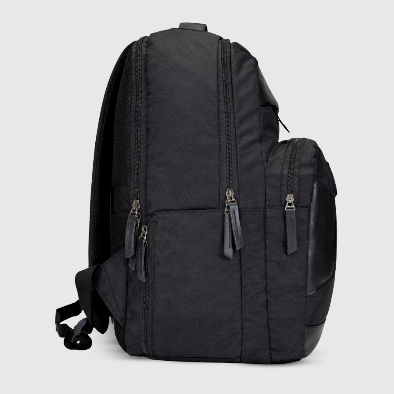 Agate 28L Laptop Backpack Black Water Resistant Lightweight Office Travel Bag with Padded Laptop Compartment & Trolley Sleeve